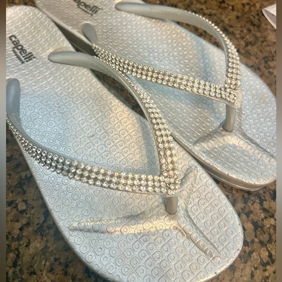 Capelli of New York Silver Rhinestone Women's Flip Flops - Picture 3 of 10